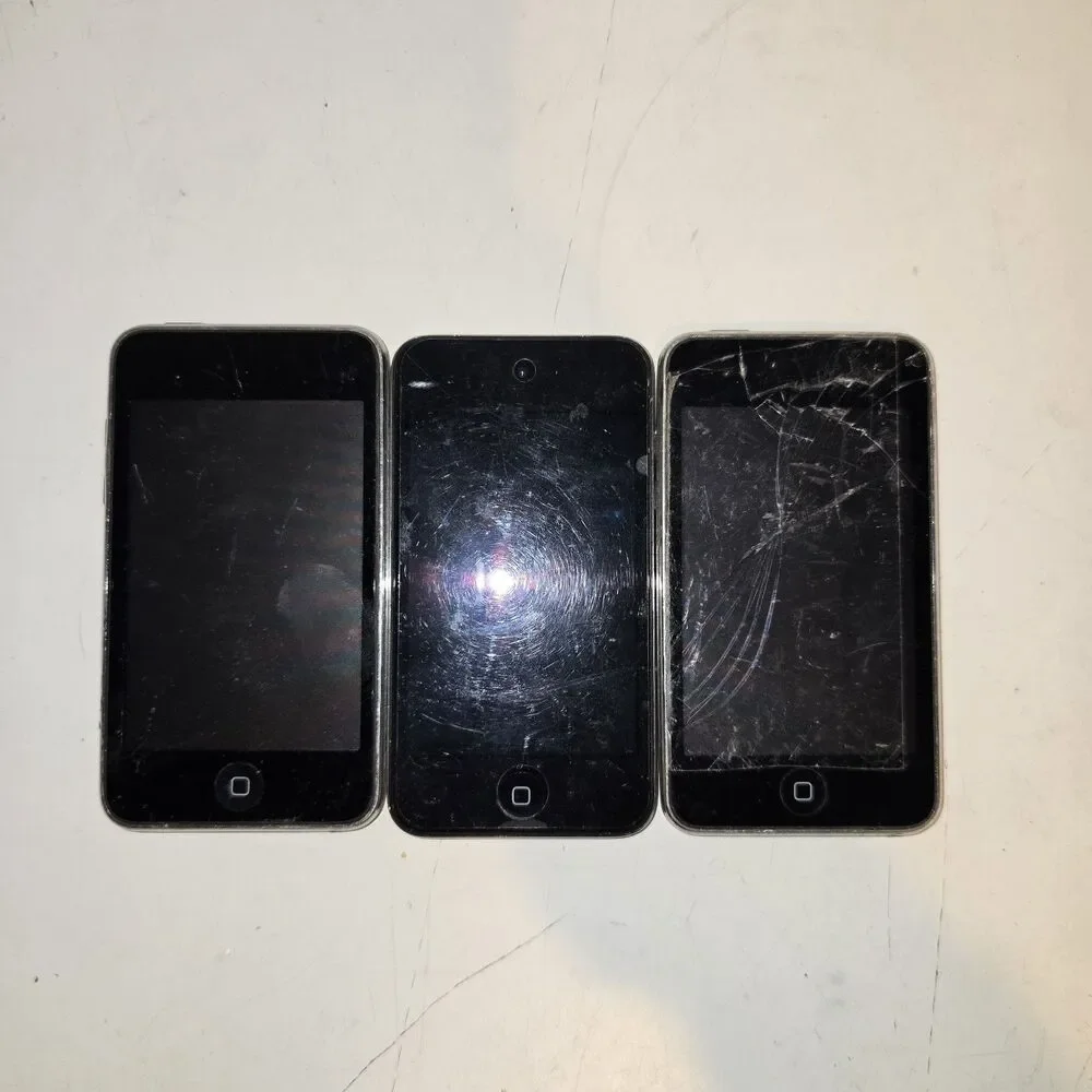 Lot of 3 Apple iPod Touch A1288x2 & A1367 8GB